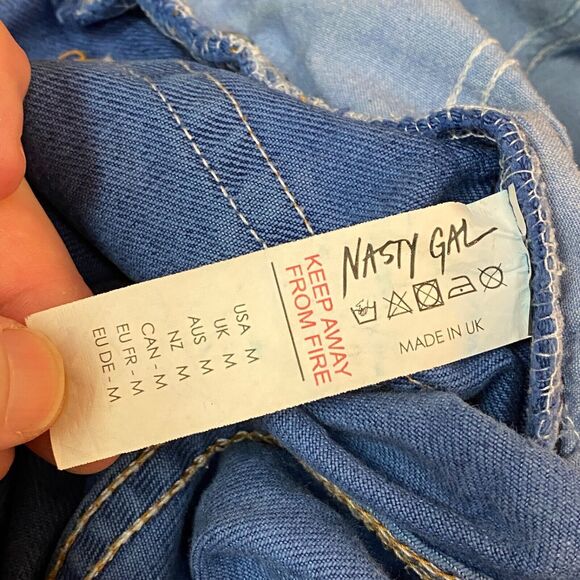 Levi's x Nasty Gal Jeans Womens Medium Cropped Dyed Raw Hem - Picture 4 of 9